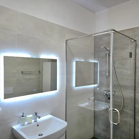 Secure & Stylish In Gjiri I Lalzit Plazhi San Pietro