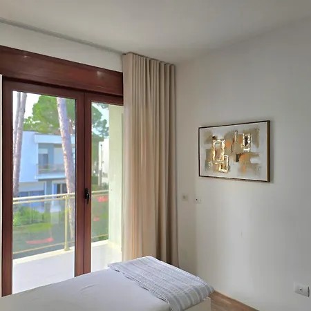 Secure & Stylish In Gjiri I Lalzit Villa